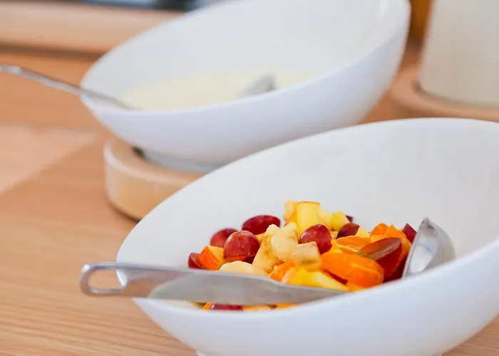 瑞特莫拉维克膳食公寓 3*